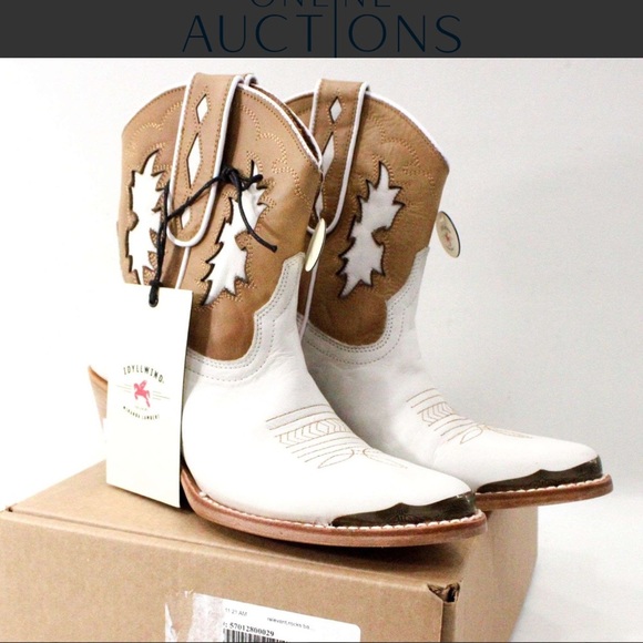 Idyllwind Women's Thunderbird Round Toe Western Boots Size 6.5
